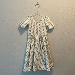 Alice + Ames short sleeve ballet dress. Flower dress size 7